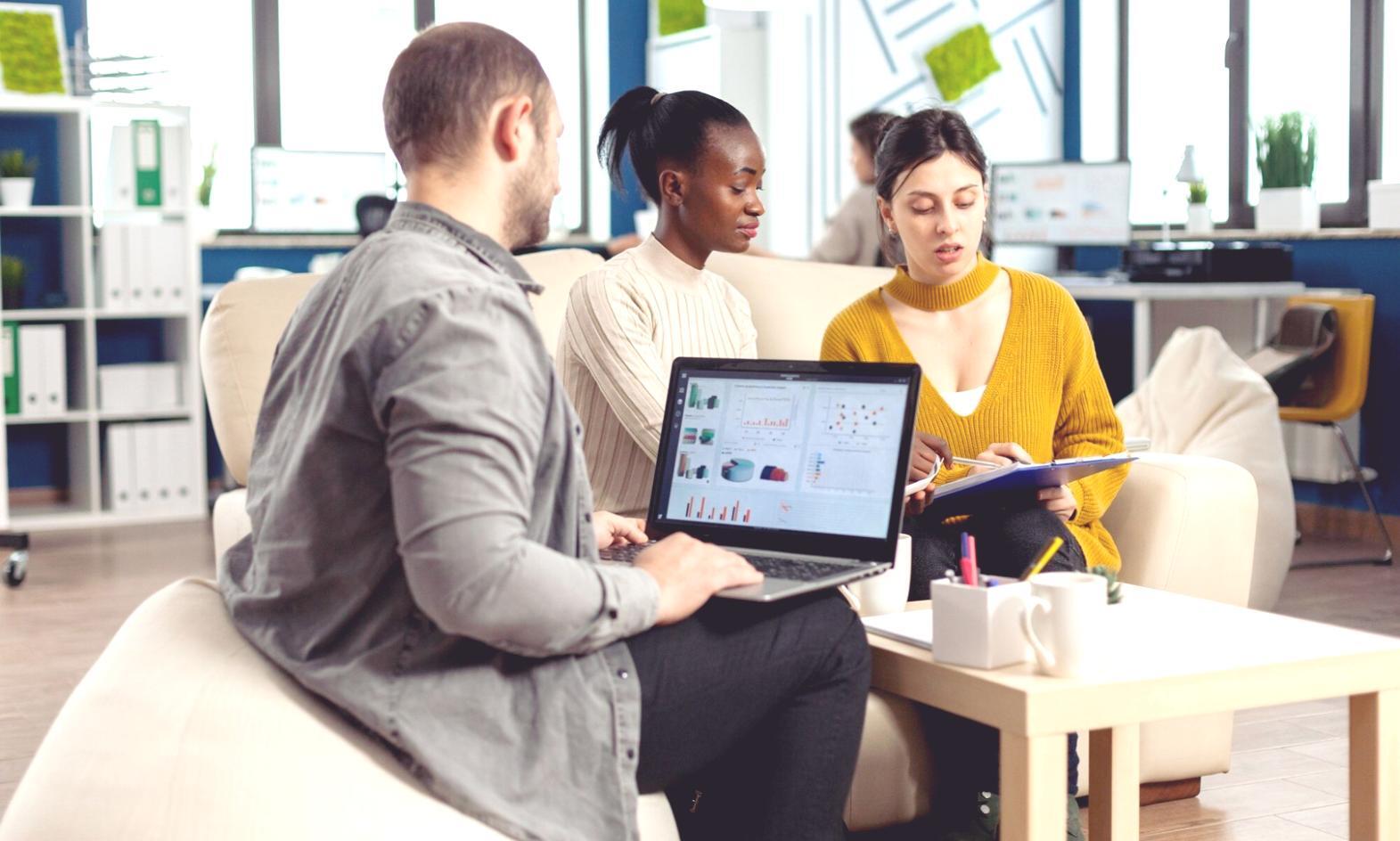 Sessione di fotografia architettonica con tecniche avanzate di composizione